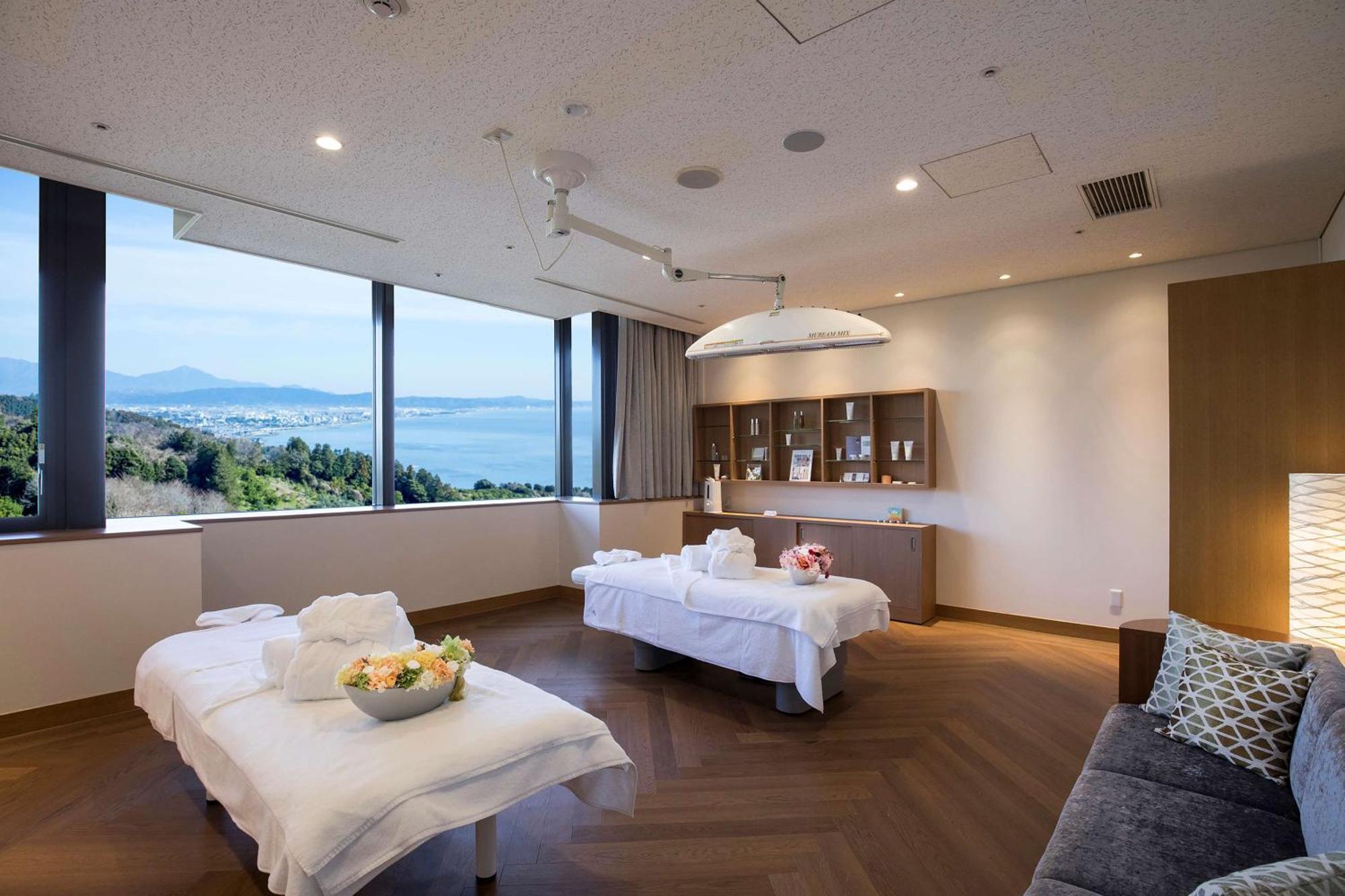 Hilton Odawara Resort & Spa Екстер'єр фото